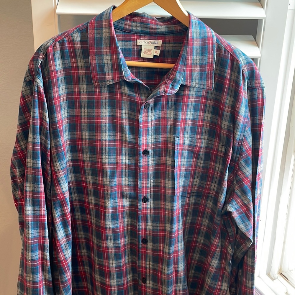 Carbon to cobalt plaid button down XL